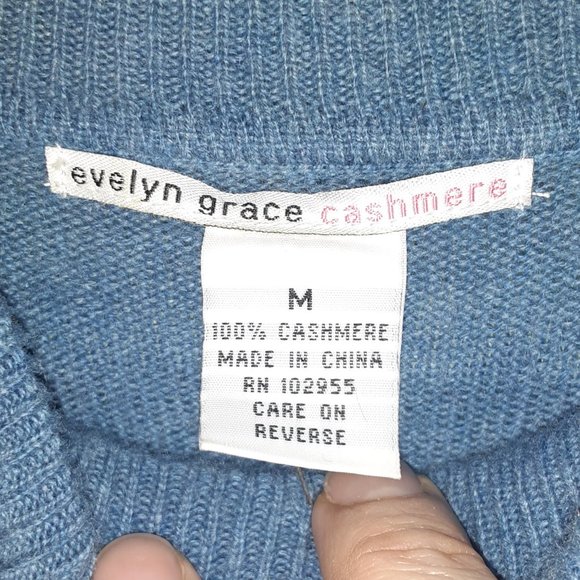 Evelyn Grace cashmere turtleneck sweater sz Medium - Picture 6 of 7
